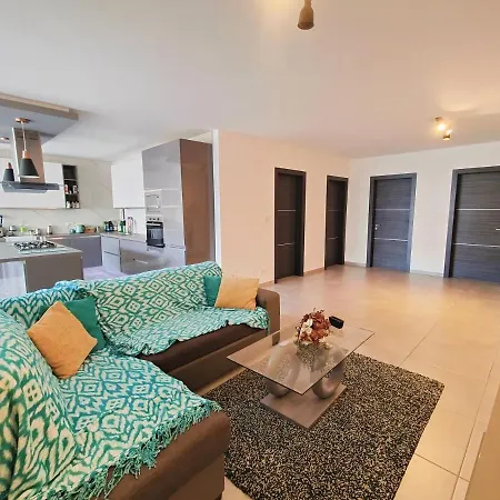 Large Near Valletta & Seafront Pietà